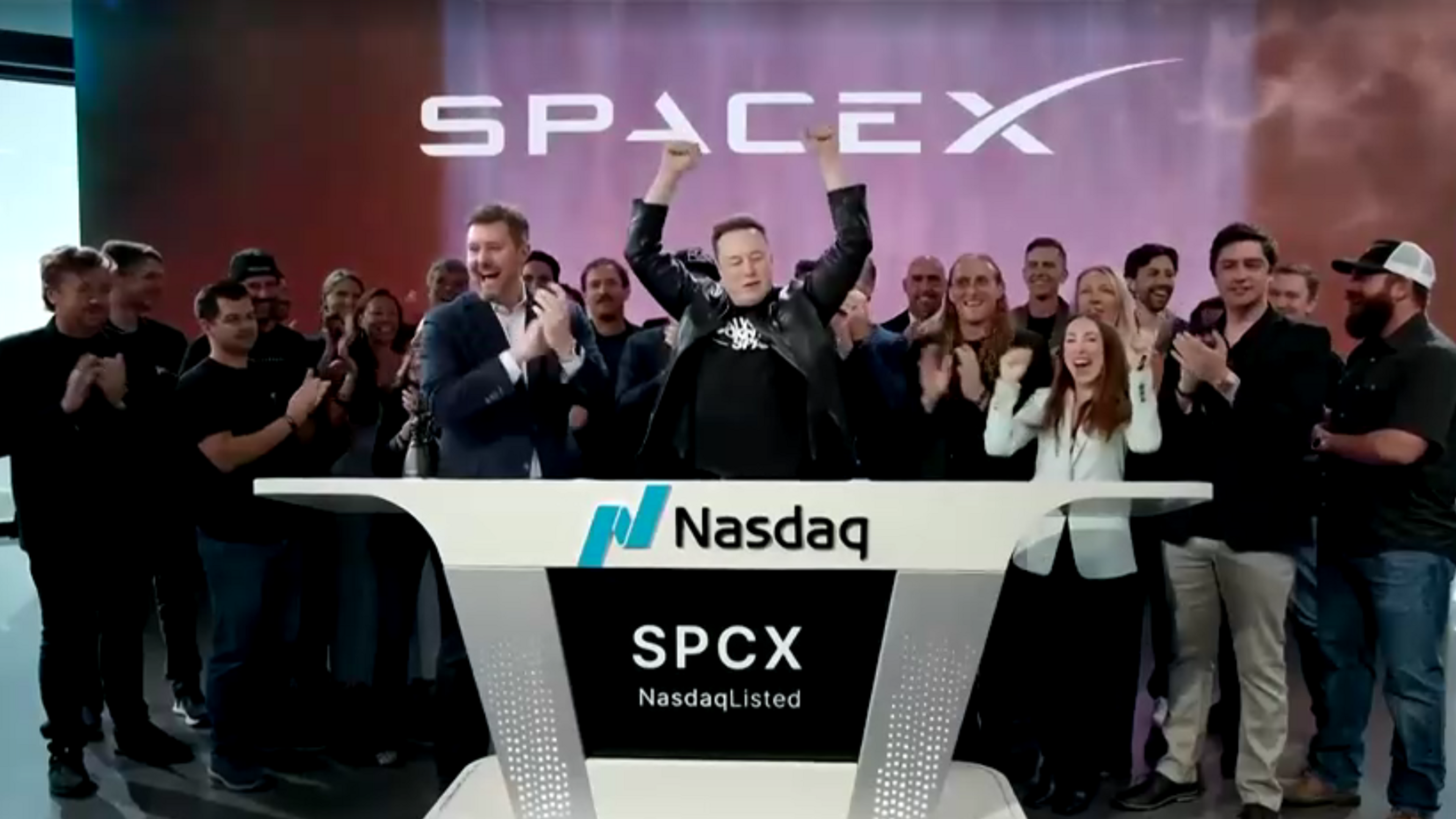 Megabeursgang SpaceX maakt Elon Musk astronomisch rijk: eerste mens ooit goed voor ongekend vermogen van 1 biljoen dollar